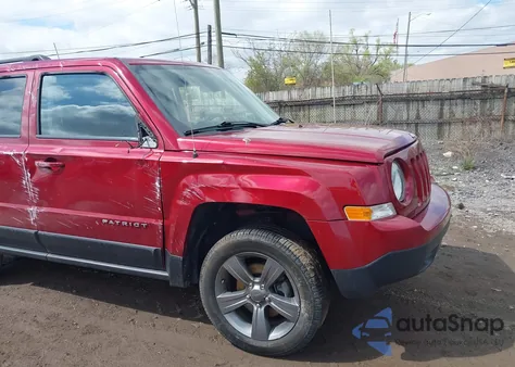 2015 Jeep Patriot High Altitude Edition z USA, uszkodzony, nr VIN 1C4NJRFB6FD143438